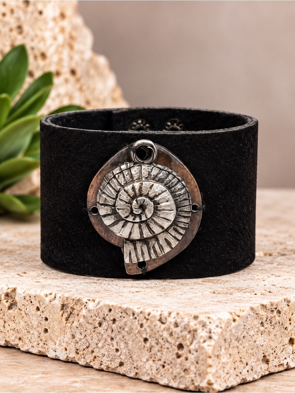Handmade Antique Silver Tone Nautilus Sea Shell Fossil Leather Cuff Bracelet